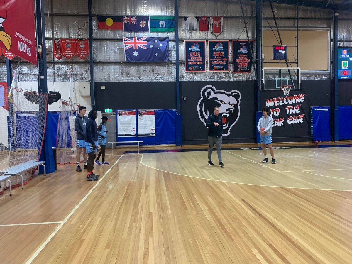 CoachMacs_Monk's tweet photo. Great People Give Back to the Game
Special session for the State Performance Athletes at the @northsbears Hub.
Thank you to @tommygarlepp and Kate Seebohm for their generosity and for sharing elite knowledge with these @BasketballNSW athletes.
#onensw https://t.co/WcnPCZjRm8