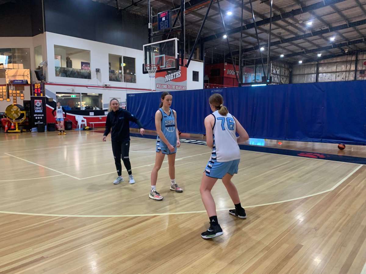 CoachMacs_Monk's tweet photo. Great People Give Back to the Game
Special session for the State Performance Athletes at the @northsbears Hub.
Thank you to @tommygarlepp and Kate Seebohm for their generosity and for sharing elite knowledge with these @BasketballNSW athletes.
#onensw https://t.co/WcnPCZjRm8