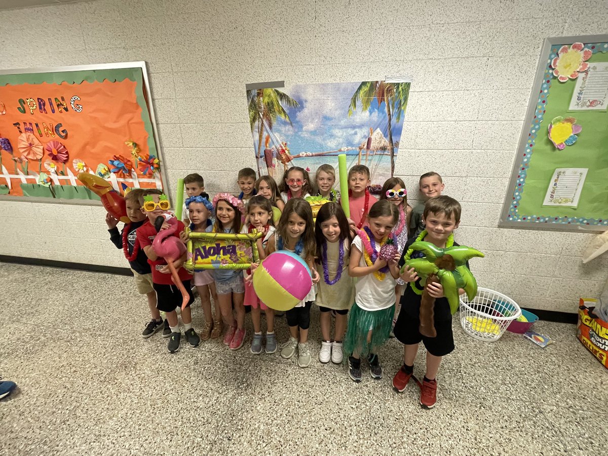 Elizabeth Felsmann tweet media