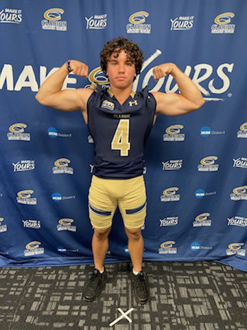 treid2405's tweet photo. Thank you @FBCoach_Collins for an amazing visit today!  I loved every part of it! @RaymondMonica3 @NedimyerVince @ClarionFootball https://t.co/J6Yot8DcxS