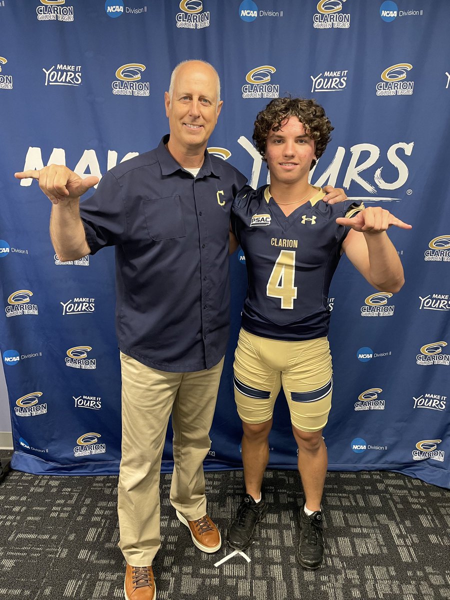 treid2405's tweet photo. Thank you @FBCoach_Collins for an amazing visit today!  I loved every part of it! @RaymondMonica3 @NedimyerVince @ClarionFootball https://t.co/J6Yot8DcxS