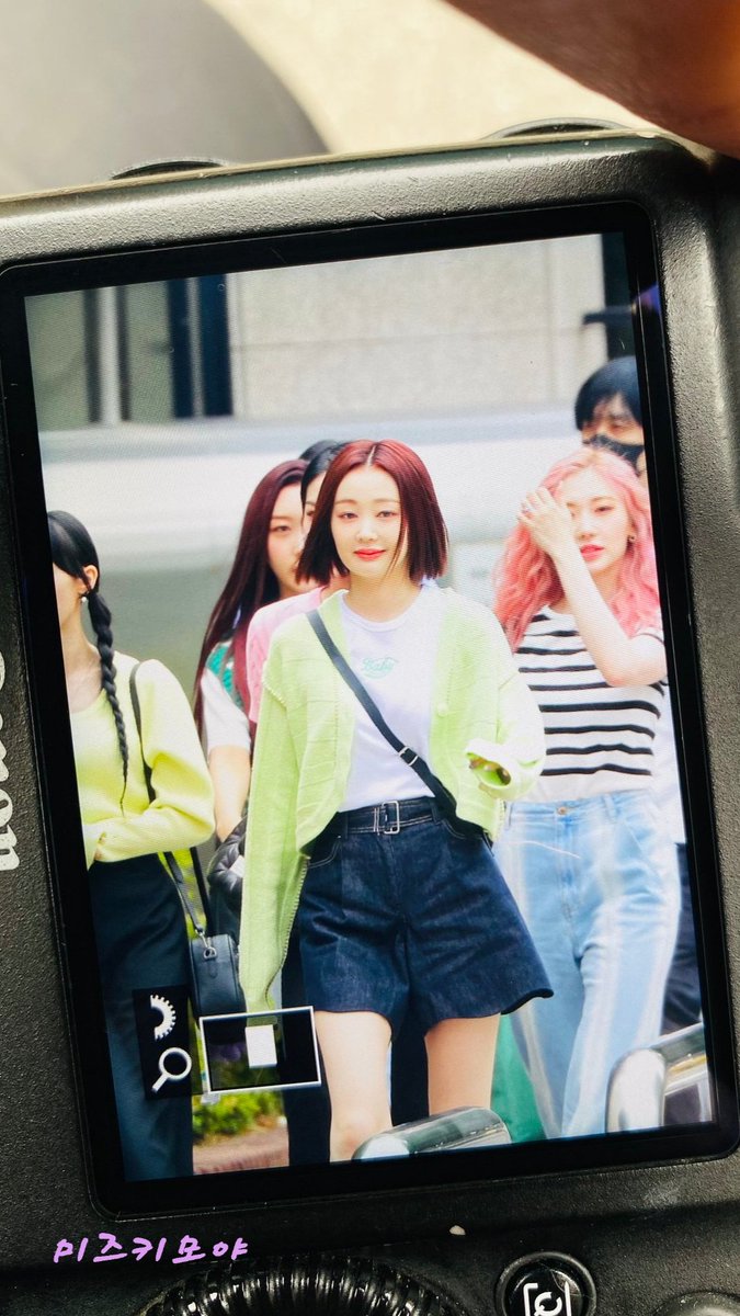 220617 뮤뱅출근

모델이 왔어요~

#LEA #레아 #미즈키오가와 
#SECRET_NUMBER #시크릿넘버