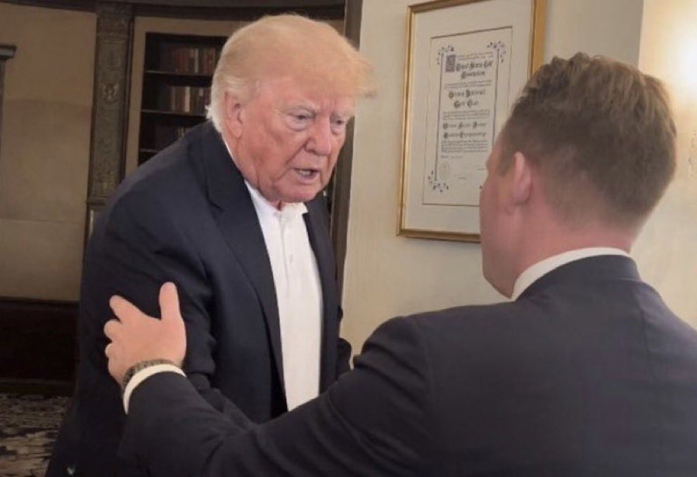 kenolin1's tweet photo. He actually looks like he might be suffering. 
Finally. https://t.co/KenHy2QpeO
