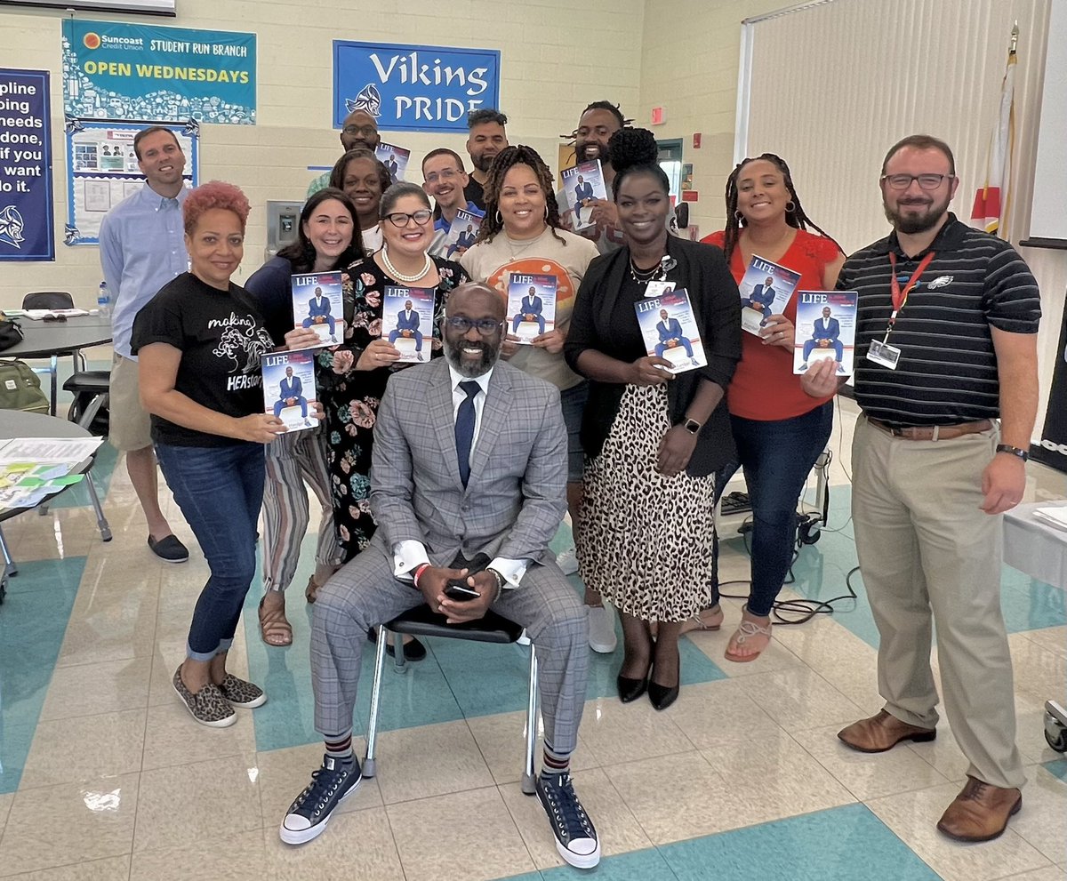 JuliaSCohen's tweet photo. What a phenomenal week with our Student Success Coaches! I am so blessed to lead these amazing people!!!!! They are so special and I can’t wait to see how they apply everything they learned this week! They have my ❤️! #SuccessFamily 🧡 https://t.co/OHjv4t4bYE