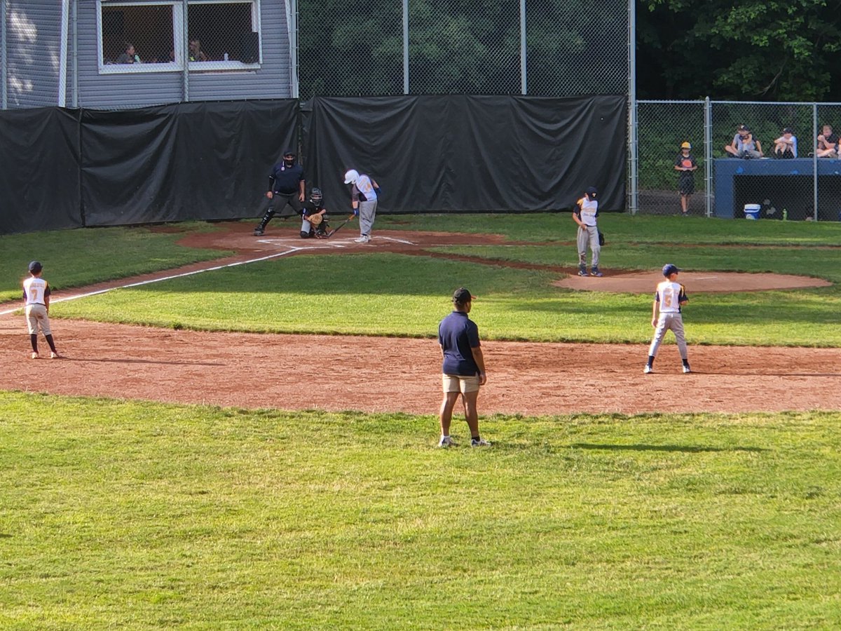 TallmadgeLL's tweet photo. Perfect night for a game at my favorite facility.
Minors pitchfork championship game.  Great crowd.   
Shout out to all of our volunteers and fans.  Top Notch as always. 
Go Tallmadge 
Tom https://t.co/A3QtUjD3gw