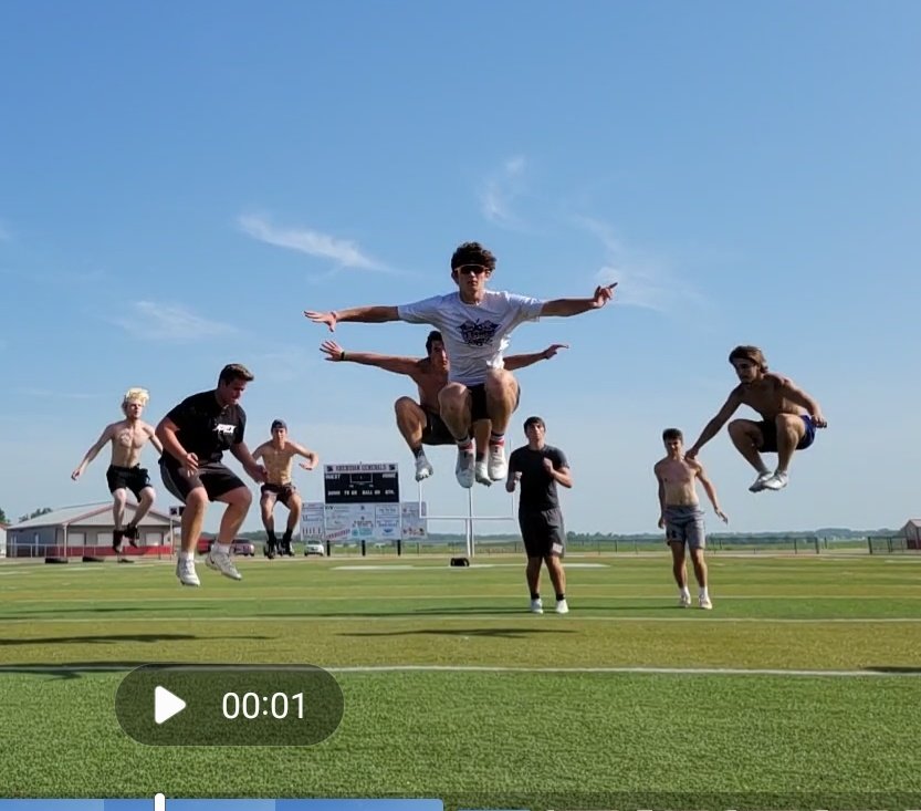 RMA_RedRageFB's tweet photo. Thursdays mean PLYOMETRICS!
#MadHops https://t.co/1KwwIcC9YF