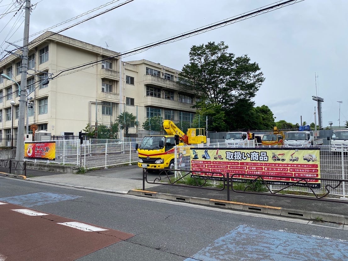 autorent_1996's tweet photo. サポートステーション羽村
好評稼働中です❗️❗️

高所作業車・その他建設機械に関するご注文、お問い合わせ等、お気軽にご連絡ください💁‍♂️

☎️048-283-0341

#オートレント #24時間365日 #サポートステーション羽村 #羽村市 #高所作業車 #ラフタークレーン #ユニック #ダンプ #ユンボ #はたらくくるま https://t.co/WzY7c8aMx3