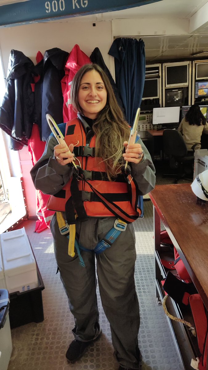 AzulGilabert's tweet photo. YTEC - GTGM 5 a bordo del A.R.A AUSTRAL

#oceanografia https://t.co/o6jkclfWFG