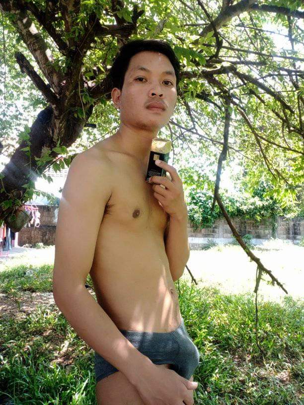 ແຖວຄູວຽງທັກຫາແດ່