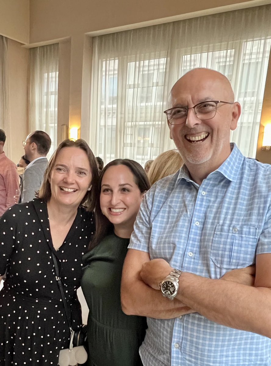 DrGarethMorgan1's tweet photo. Graduation night for our hemonc fellows, Jessica has been a super star and is off to Long Island to establish a MM practice after working with Faith, another success for nyulangone. #mmsm ⁦@nyulangone⁩ https://t.co/aefxenmsSV