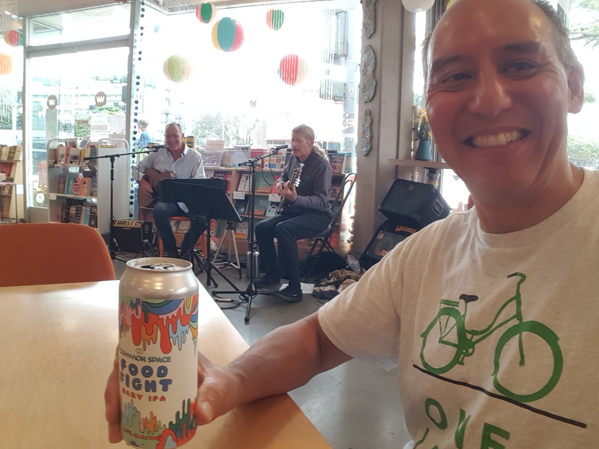 griz1's tweet image. Right now..live music @villagewellcc @DTCulverCity #DJReed &amp;amp; #ChrisHaller!! Stop by..music, food, books, libations!! Biked here! @culverchamber @BikeCulverCity @bikinginla @patsweetpat @AlexFischCC @AlbertVeraJr @Culvercity311 @mackpurp @paul_krogstad @TorresKristen @JackSkelley