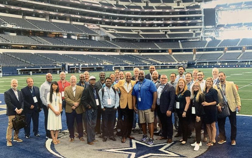 I had a great time meeting with the Akamai Technologies @akamaicareers Team yesterday at @attstadium  Visit https://t.co/euiqKsfiZO for all of your #DallasCowboys Legends apparel. 

And, don’t forget to subscribe to my podcast page on YouTube -Drew Pearson the Ultimate Hail Mary! https://t.co/2p22OMLJLH