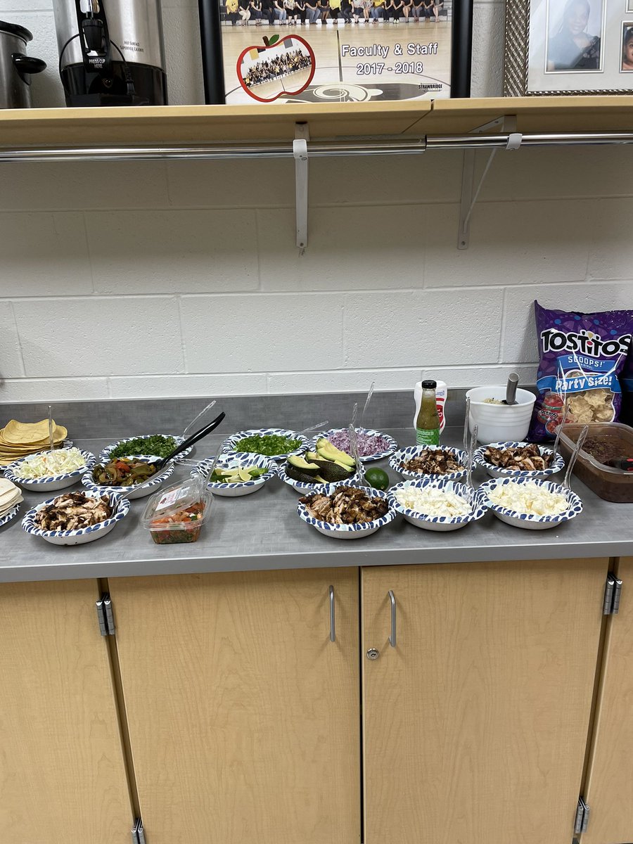 Summer work hours are not too bad when you have a principal who knows how to grill!!  Thanks for Taco Thursday <a href="/MJRodney21/">MJ Rodney</a>.  Lunch was great!  Happy Father’s Day!#ourprincipalisthebest #pvms #positivelyprovidence #oneccps