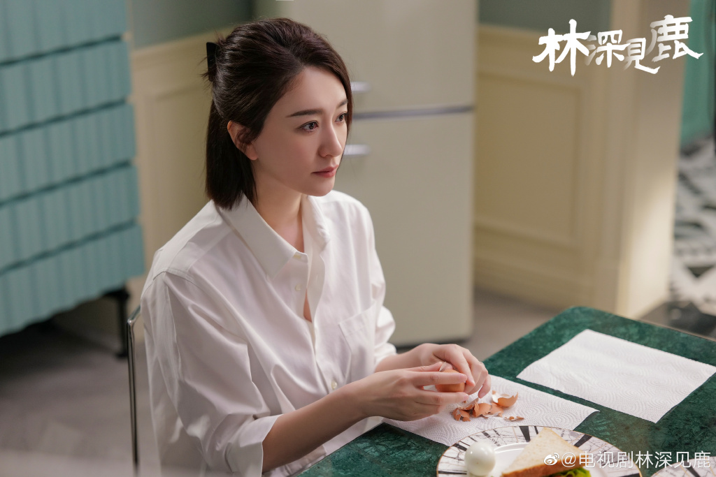 ChineseDrama3's tweet photo. #NicetoMeetYouAgain currently airing drama about a divorced couple reuniting again stars #JinDong and #LiXiaoran
https://t.co/5aI1InmDbC
#林深见鹿 #cdrama https://t.co/srJEQv0EWJ