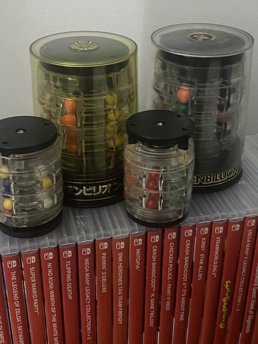 Nin10dosBluprnt's tweet photo. 10BILLION & some minis I found years ago. #tenbillion #nintendo #nintybluprnt #puzzlegame https://t.co/BqldWyqglS