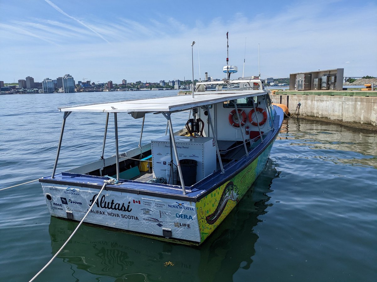Stumbled upon demo day at <a href="/COVE_Ocean/">COVE 🌊</a>! Thx to <a href="/GlasOceanElec/">Glas Ocean Electric</a> for showing me their very cool electric🦞🛥️. Amazing marine innovation happening in #Halifax!