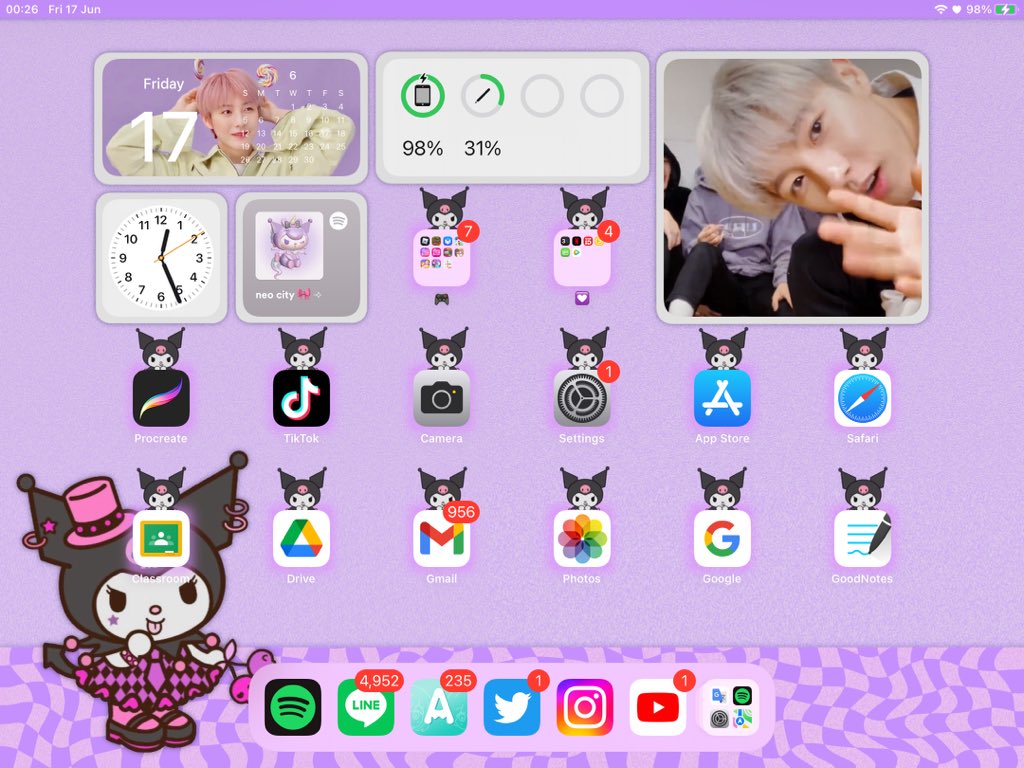 moominyy_'s tweet photo. 𓂋 pls rt &amp; fav before use 🎠 𓍱 𓍲

˗ˏˋ  kuromi wallpaper ipad gen ´ˎ˗ 🩰

* do not use for commercial *

link ; https://t.co/rPUPlywCWm

 #แจกpng #แจกwallpaper #แจกวอลเปเปอร์ #แจกไฟล์png https://t.co/KN12k31LOs