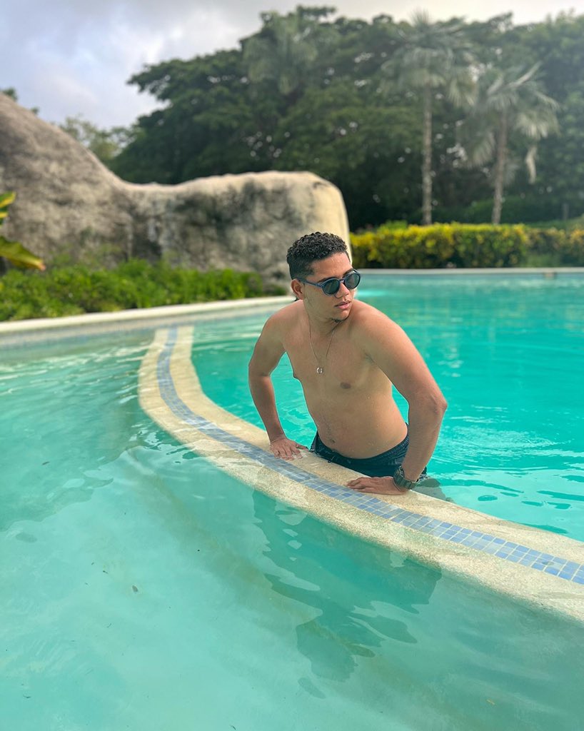 DerlinBaez3's tweet photo. 𝗡𝗼 𝗰𝘂𝗲𝗻𝘁𝗮 𝗰𝗼𝗺𝗼 𝗶𝗻𝗳𝗶𝗲𝗿𝗻𝗼, 𝘀𝗶 𝘁𝗲𝗴𝘂𝘀𝘁𝗮 𝗰𝗼𝗺𝗼 𝗾𝘂𝗲𝗺𝗮...🔥😎
•
•
•
El sol por ejemplo ☀️🤣 https://t.co/oYpWrNL4TI