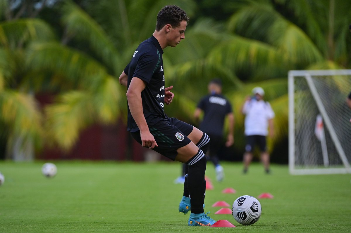 #U20 | No time to lose! 💯⚽️

First day in 🇭🇳.
First training session. ✅🔥

#HechoDeLosMexicanos | #FMFporNuestroFútbol