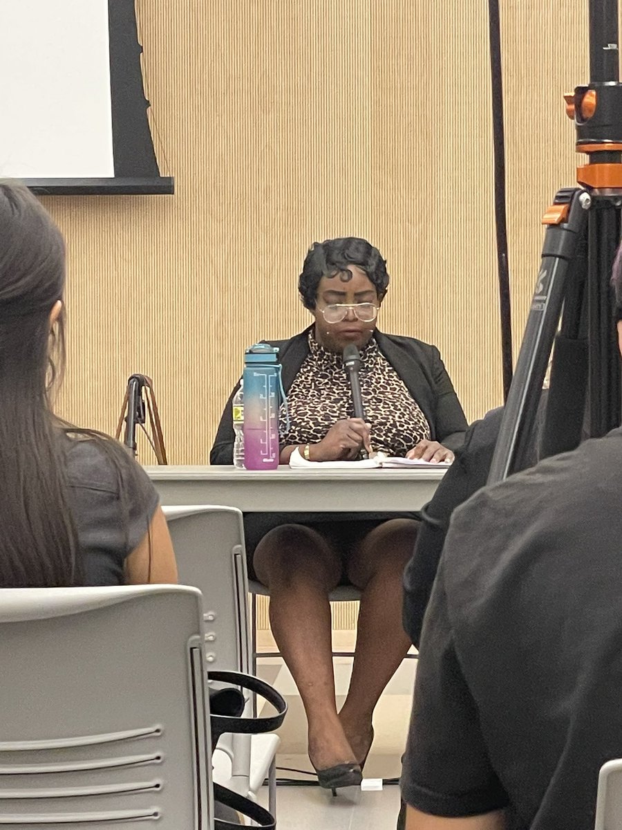 Mtisunge shares how we have to stop prioritizing profits over people!! 🙌🏽🙌🏽 

We were all born on planet Earth and none of us are aliens. 🔥🔥