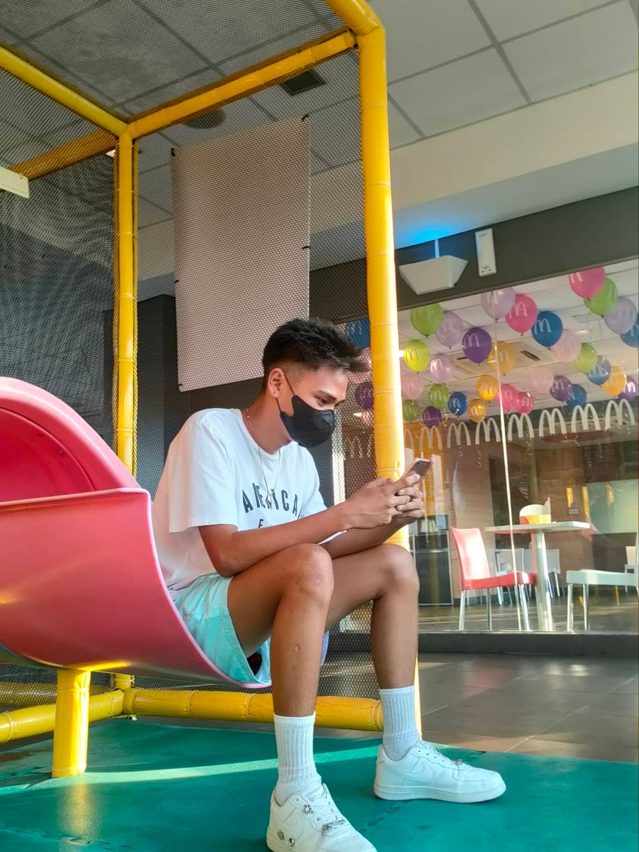 GodmodeRussel's tweet photo. 😎 https://t.co/WJ93HzwJz6