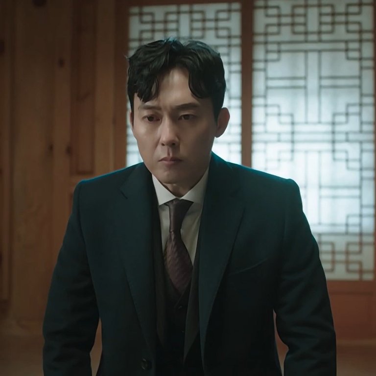 randomzzzq's tweet photo. "Your mother was lowly and so are you. Your children wouldn't be different. You're a lowly maid's son. You're way below a chairman material."

#ParkByungEun #이브 #Eve 
#EveEp5 #tvN_이브 #tvN_Eve https://t.co/ZbHVVahvuh