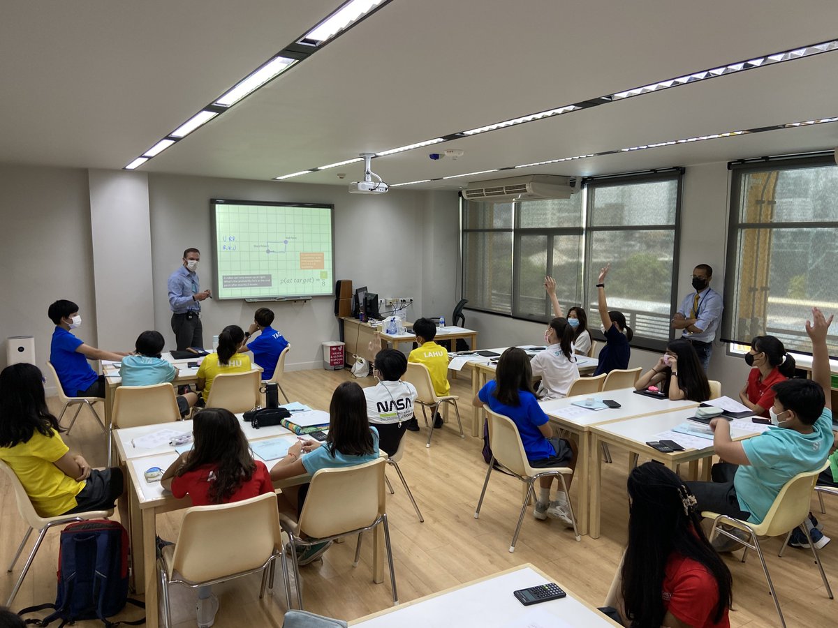 standrewsbkk's tweet image. We recently welcomed @DrFrostMaths (a champion of Maths and Covid Hero in the Global Teacher Prize 2020) for an interactive and fun day of maths for teachers and students. Learn more about his visit here bit.ly/Drfrost
#STAbkk #NordAngliaEducation #CreateYourFuture