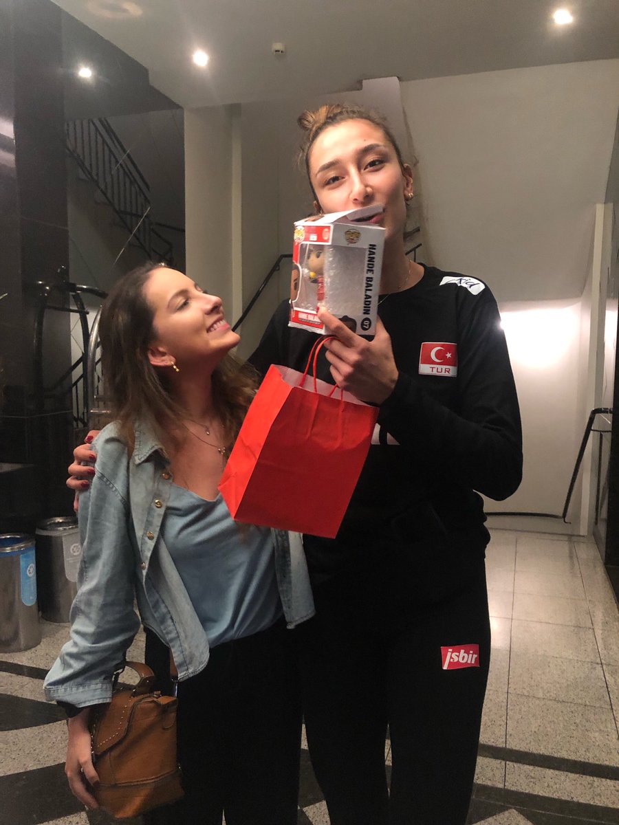 natalia 🥂 tweet media