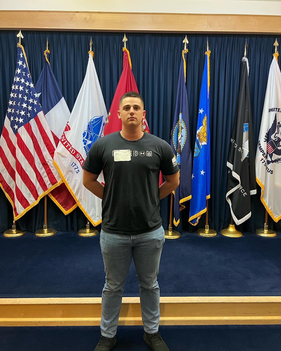 SatxJosh's tweet photo. Been a while that I’ve been working on this, but finally going to Army basic on Tuesday that’s crazy🥲 https://t.co/mAOJbVPTgp