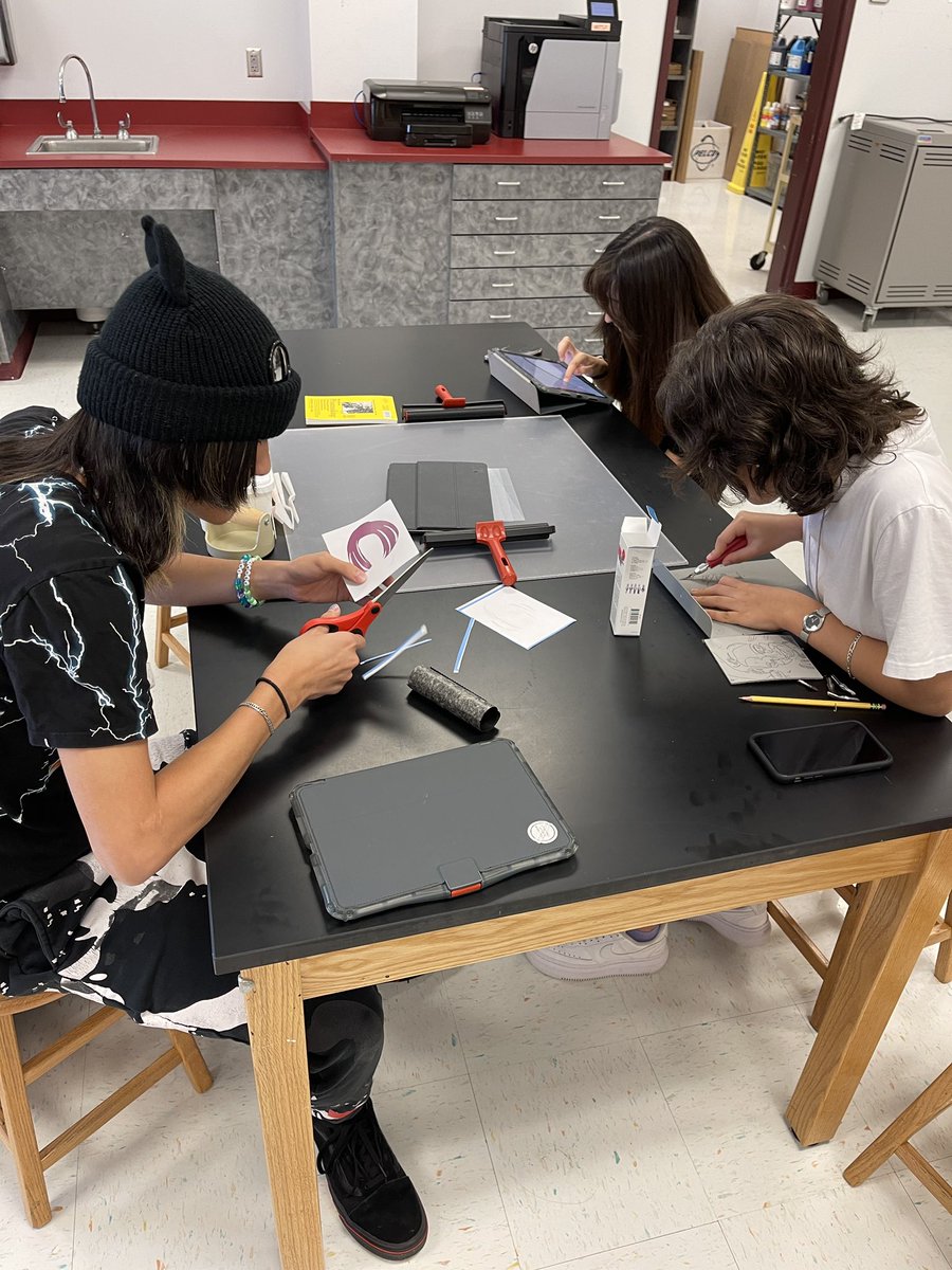 GrundlerArt's tweet photo. Pictures from our AP Summer Studio Week!!! #pisdcreatesart #K12ArtChat https://t.co/hyv4kER0sT