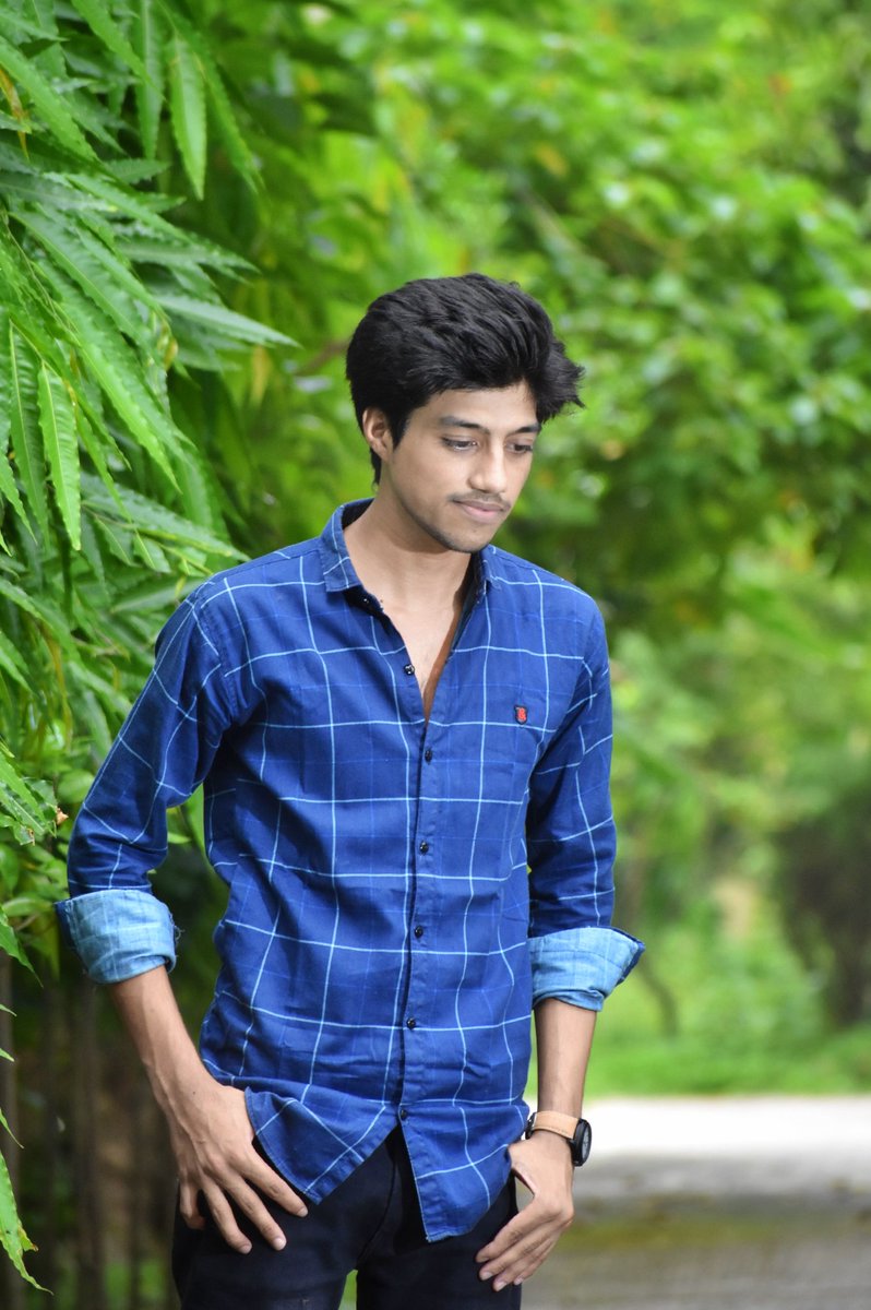 "মন খারাপের রাত
গুলো খুব দীর্ঘ হয় !
একদমই শেষ হতে
চায় না, একদম না"💔🥀