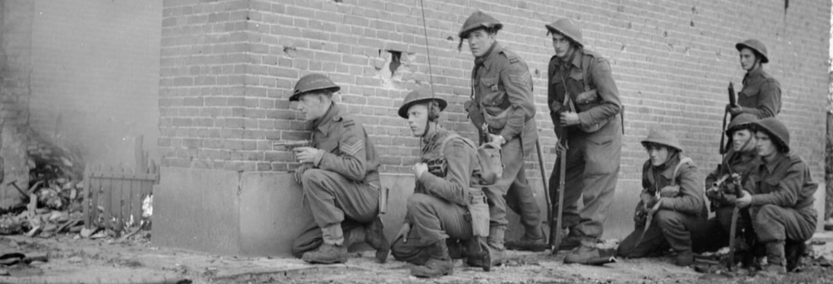 6thairborne's tweet photo. Weapons That Aren't Yours
Sergeant with a German pistol Walther P38 Infantry take cover behind a building during the attack on Bokstal by 51st (Highland) Division, 25 October 1944.
#WTAY https://t.co/r8MthcDnnH