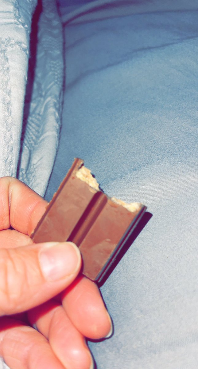 Crisler20's tweet photo. Please tell me I am not the only one that eats KitKats like this??🤣 https://t.co/tHlF8Jk0rM
