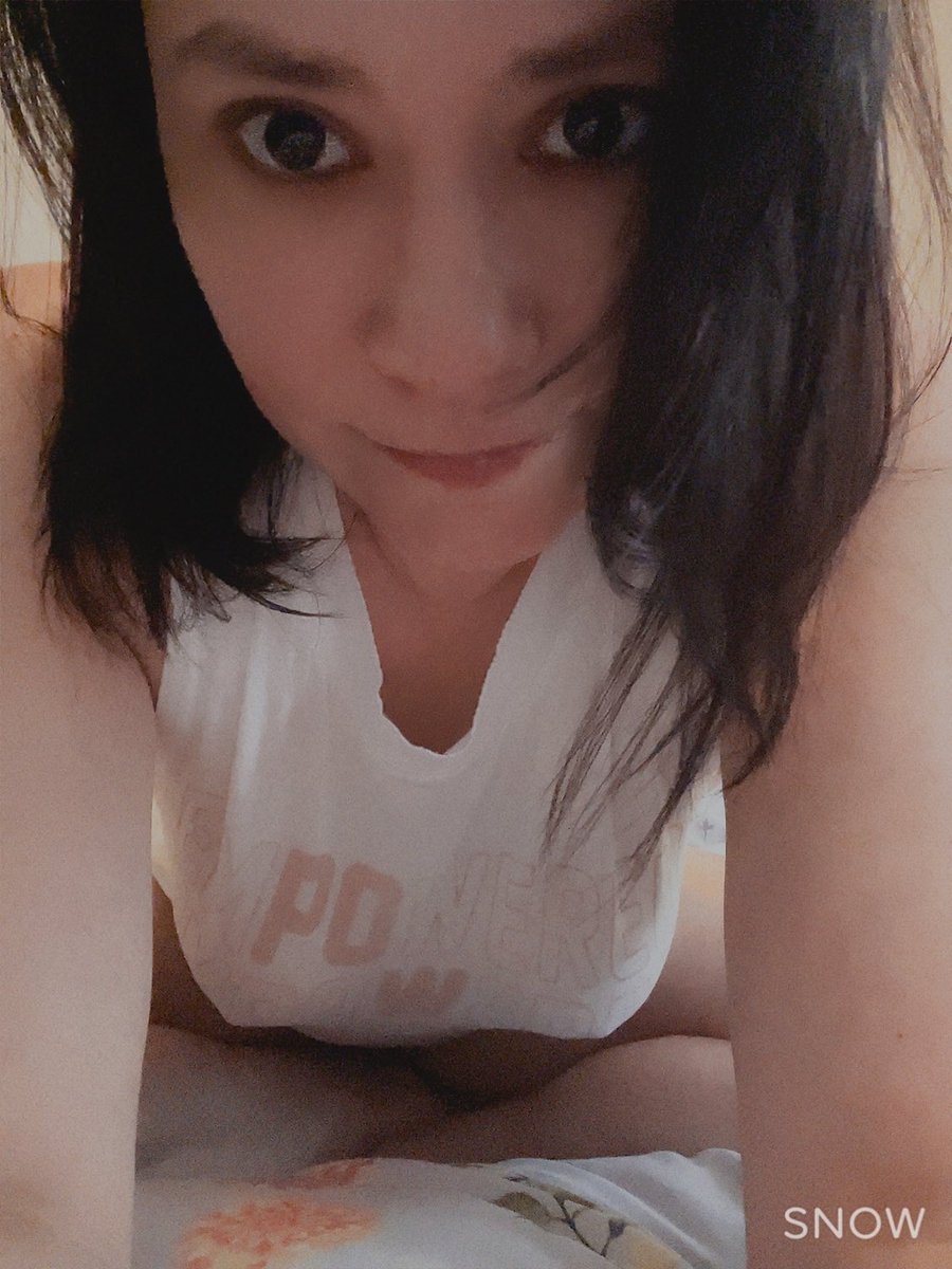 devotedfriend72's tweet image. Wide awake at 3am 😔😔😔