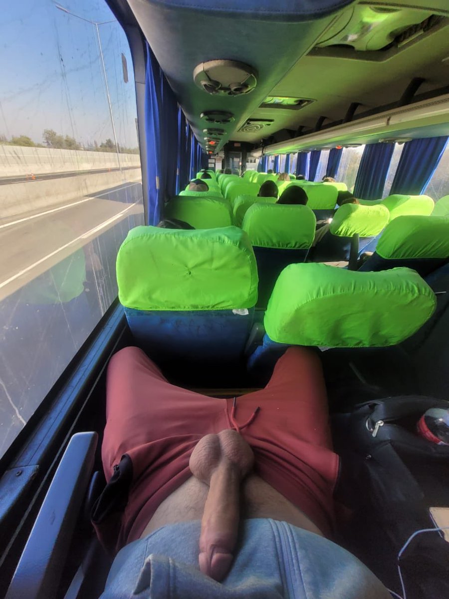 ᅠ
『 Te sientas al lado de Haru en el fondo del bus.
Es un viaje largo y esta con ganas, no se demora en mostrartelo.
Que haces? ~ 』
ᅠ 
    #FreeRol #OpenRol #GayRol