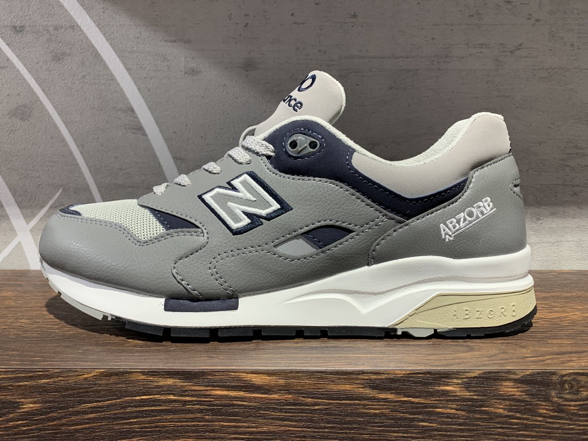 NB_KYOTO's tweet photo. < #NB新商品 >
「 CM1600」
COLOR:LG
WIDTH:D/SIZE:22.5-29.0cm
PRICE:16,500(税込)
6月18日（土）より販売開始👟
1994年に誕生し、1000番シリーズの近未来的デザインを確立した1600が初代カラーで復刻❣️
#NB
#京都
#藤井大丸
#ニューバランス
#CM1600 https://t.co/qXeAPQI94x
