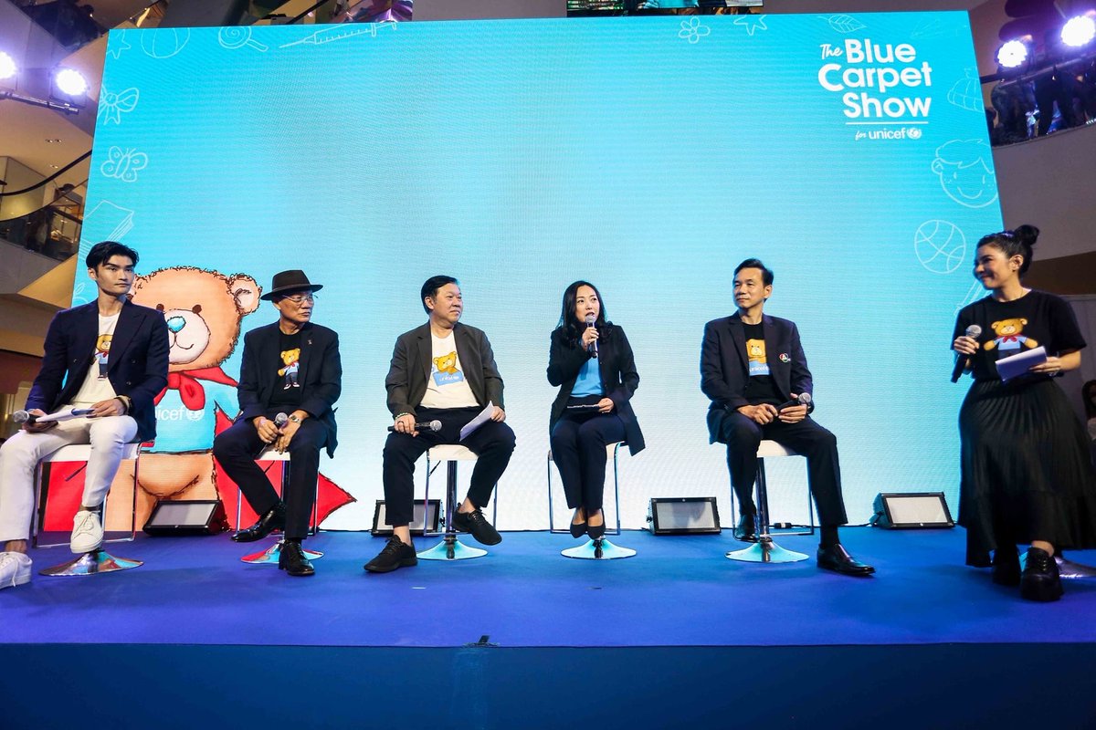 otpcnews's tweet image. “ยูนิเซฟ” แถลงข่าวการกลับมาของ รายการ “เดอะ บลู คาร์เพท โชว์ ฟอร์ ยูนิเซฟ 2022” “เป๊ก – มิว” นำทีมคนบันเทิง ระดมทุนช่วยเด็ก ๆ ที่ขาดแคลนทั่วโลก

facebook.com/OneTruthPressC…

#BlueCarpetShow  #UNICEFThailand 
#เป๊กผลิตโชค #PeckPalitchoke #PECKxUNICEF 
#มิวศุภศิษฏ์ #MewSuppasit
