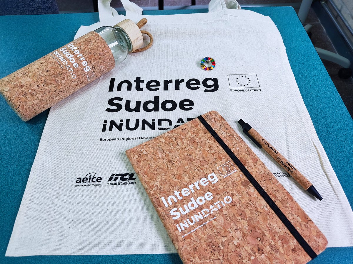 ClusterAeice's tweet photo. 📢 ¡Ya estamos preparando el taller de #sensibilización del proyecto #INUNDATIO! 📕 Contenido para prevenir las 🚣‍♂️ inundaciones y un 🤚 kit de #bienvenida para todos los asistentes... ¡te esperamos! 👌

📅 22 #junio
🕛 10h
📌 #Navaluenga
ℹ️✍️ https://t.co/LDCyEneAf8 https://t.co/gfiSWP3SGD
