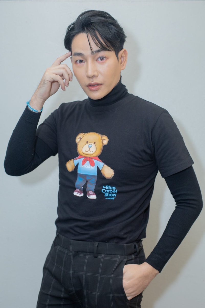 otpcnews's tweet image. “ยูนิเซฟ” แถลงข่าวการกลับมาของ รายการ “เดอะ บลู คาร์เพท โชว์ ฟอร์ ยูนิเซฟ 2022” “เป๊ก – มิว” นำทีมคนบันเทิง ระดมทุนช่วยเด็ก ๆ ที่ขาดแคลนทั่วโลก

facebook.com/OneTruthPressC…

#BlueCarpetShow  #UNICEFThailand 
#เป๊กผลิตโชค #PeckPalitchoke #PECKxUNICEF 
#มิวศุภศิษฏ์ #MewSuppasit