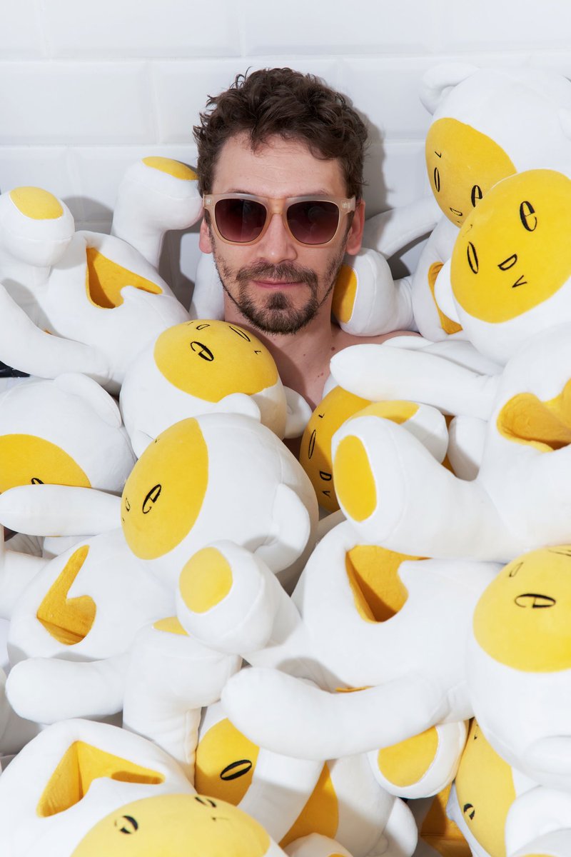 the_emograms's tweet photo. Let’s start the weekend 🛁💛☀️😃

33 cm limited 100 pieces @the_emograms Loved Bear arttoys are available. Write DM. 🙌

#arttoy #arttoyculture #popculture #popcultureart #popart #art #artist #weekendvibes #fridayfun https://t.co/fWCyNEBc1d