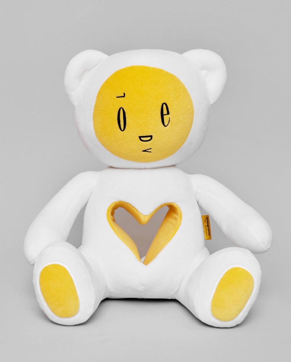 the_emograms's tweet photo. Let’s start the weekend 🛁💛☀️😃

33 cm limited 100 pieces @the_emograms Loved Bear arttoys are available. Write DM. 🙌

#arttoy #arttoyculture #popculture #popcultureart #popart #art #artist #weekendvibes #fridayfun https://t.co/fWCyNEBc1d