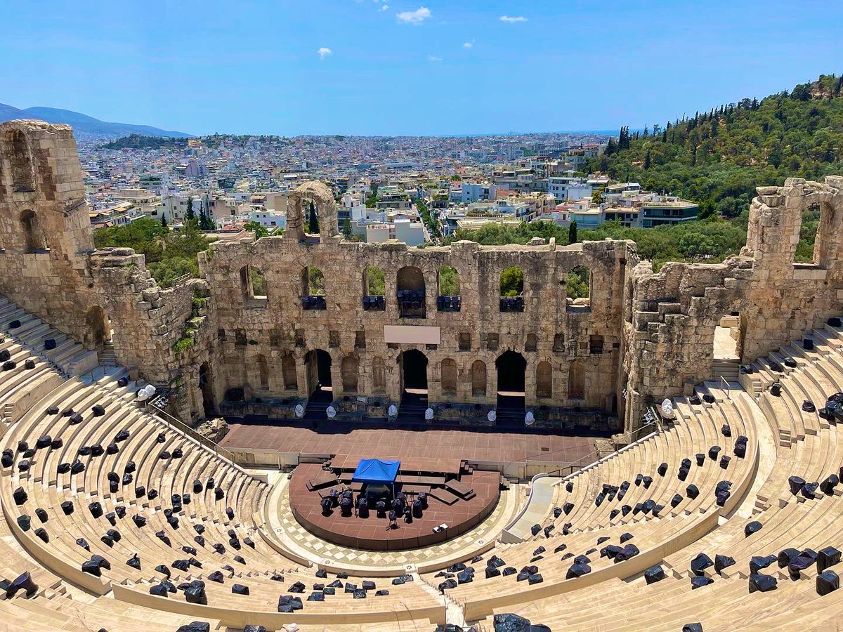 CoachTasha's tweet photo. THE ACROPOLIS OF ATHENS!🏛 I can’t even describe the grandeur of it. Absolutely mind blowing!🤯 Opportunities of a lifetime!🙌🏾🌏 #Greece #Acropolis #HighCity #BucketList 🪣 https://t.co/qgl8Va9kte