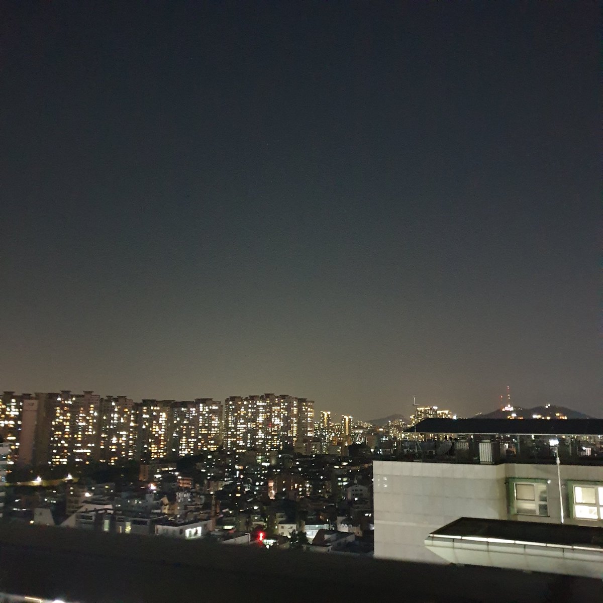 FirstofJu1y's tweet photo. 근황
호캉스가따옴 https://t.co/Ws6eDBi7dK