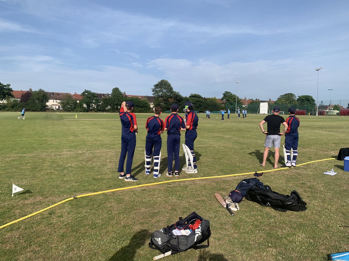 U14s progress to the 5th rd of the Surrey county cup @cricketinsurrey Low scoring games are always the best 😥 Excellent bowling backed up by energetic, committed fielding 👍Pleasure to watch them play for the first time this season @MordenCC @medders30898 ajacademy.play-cricket.com/website/result…