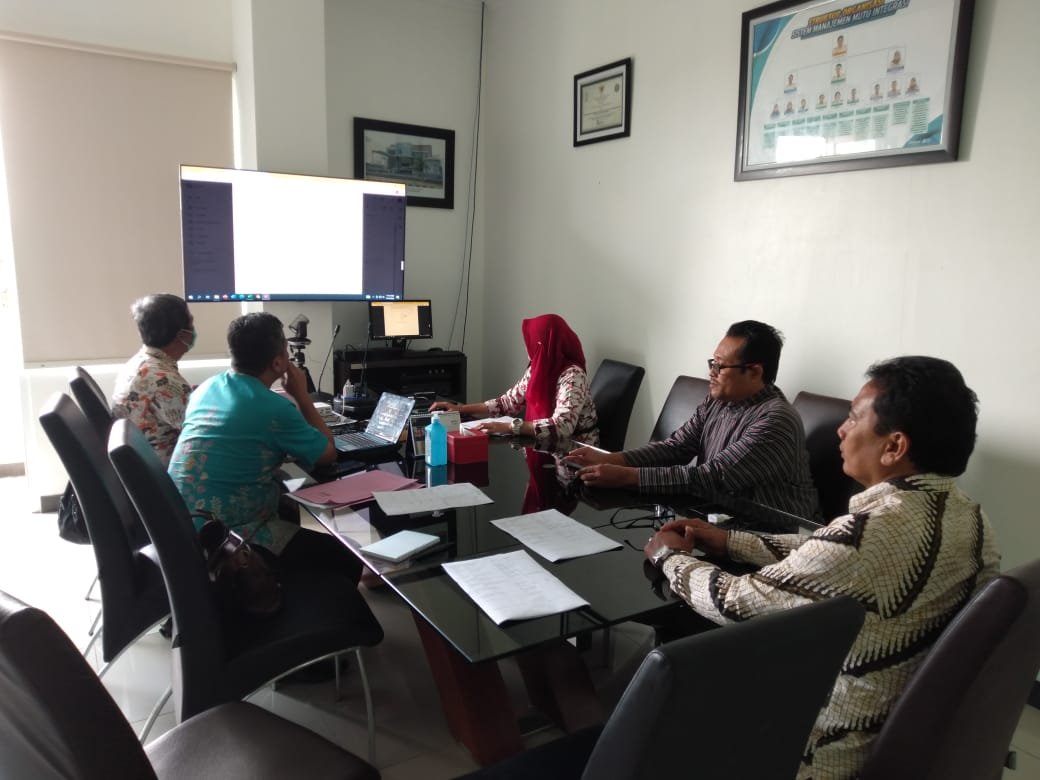 bkipmsemarang's tweet photo. Review dokumen WBK Pokja Tata Laksana #KKPAccelerate #RBKKP #BKIPM @kkpgoid @bkipm_kkp @sokhib1968 https://t.co/mGKircxrsL