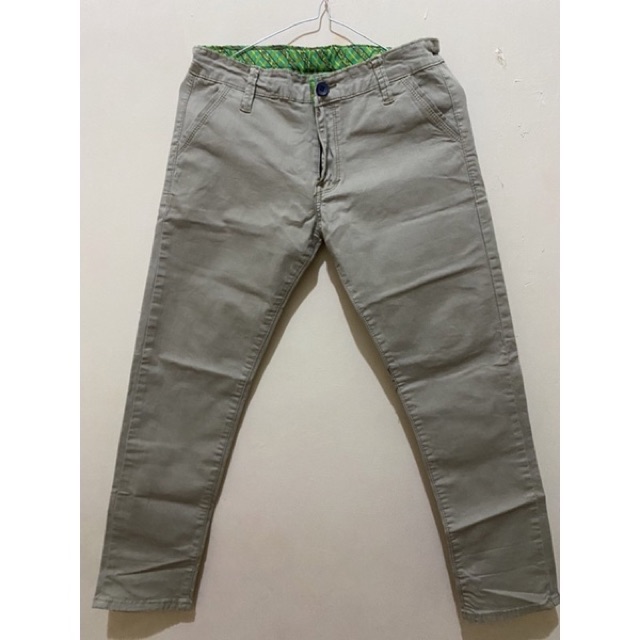 HWTS31's tweet photo. Saya menjual THRIFR JEANA ZARA seharga Rp. Dapatkan di Shopee sekarang! https://t.co/B8wd1vZAwn #ShopeeID https://t.co/Y5wbNlSwDb