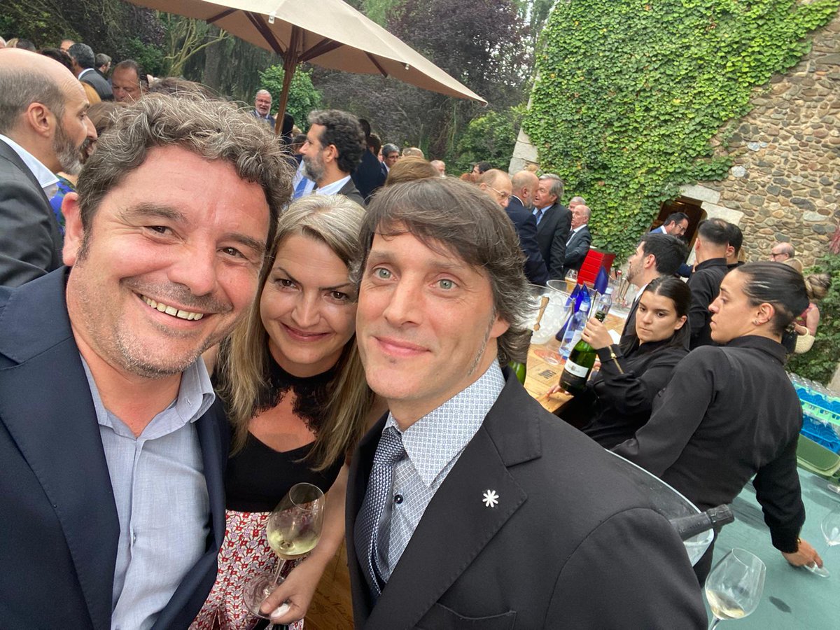 Dimecres passat <a href="/JacasJordi/">Jordi Jacas Ballesta</a> va assistir al lliurament dels Premis Nacionals de Gastronomia 2002 de l'<a href="/acgn_cat/">Acadèmia Catalana de Gastronomia i Nutrició</a> , celebrats a l'<a href="/EspaiMasMarroch/">MasMarroch</a> . 
Felicitats a Albert Sastregener, xef del restaurant <a href="/restaurantBoTiC/">Restaurant Bo.TiC</a> , pel Premi Nacional de Gastronomia.

Seguim cuinant!