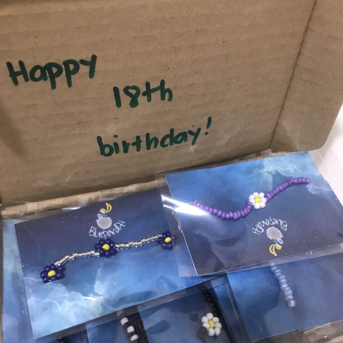 starcandyjj's tweet photo. Thank you so much, @bluepardph 😭🫶🏻 Ang bilis huhuhu, abot talaga siya sa b-day ko! 

Thank you so much kahit pinarush ko siya hahahaha, next time po ulit! 🥰 Thanks din po sa freebiessss 💗 Sobrang bait ni seller, dito rin ako bumili dati ng blueming bracelet ni iu hehe. 💗 https://t.co/HpmdBLdNWH