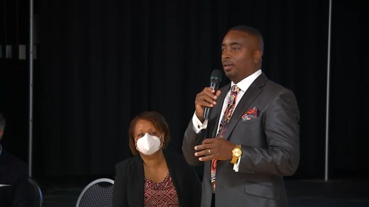 DanielsABC11's tweet photo. Raleigh developer James Montague answers questions from residents who are concerned about the Durham Housing Authority plan to transform part of the Hayti area into a mixed-income community.

@LaurenDawn_TV and I will have the details after the NBA Finals. https://t.co/M2Uq34fV6e