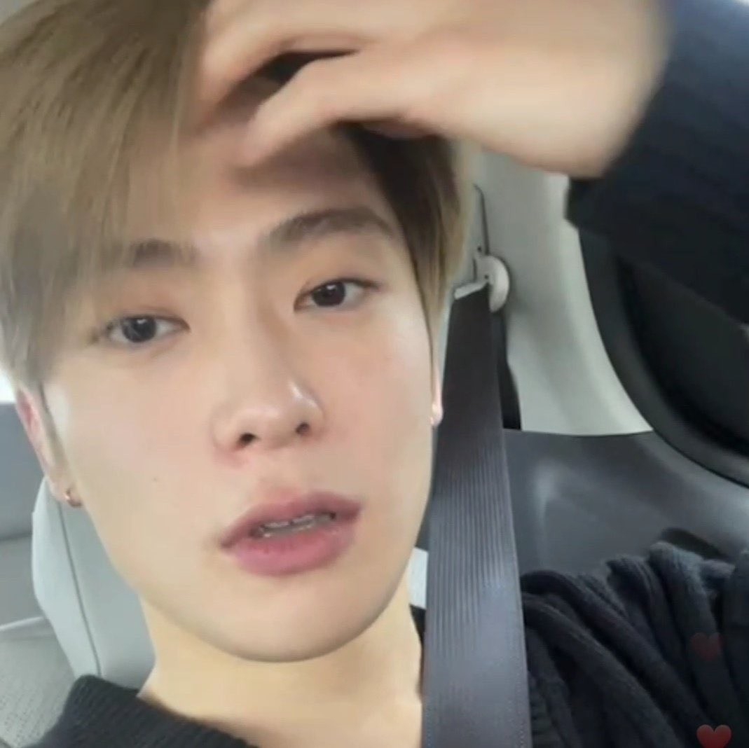 เราไม่ไหวหรอก แจฮยอนหล่อมากๆๆ อะ

JAEHYUN IN MILAN  #PradaSS23 #JAEHYUN #PradaxJaehyun <a href="/Prada/">PRADA</a>